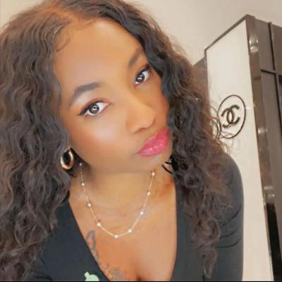 Portrait of creator aperfumeaddict