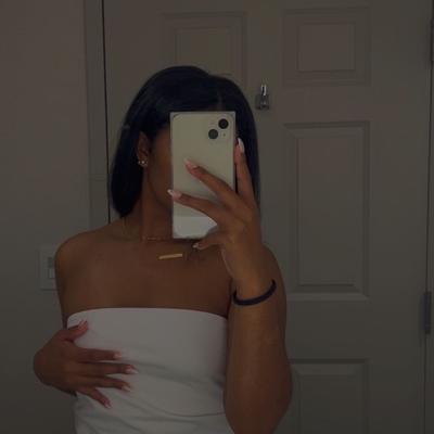 Portrait of creator arica.ugc