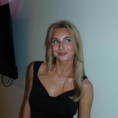 Portrait of creator oliviazimmerman25