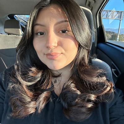 Portrait of creator floradleon