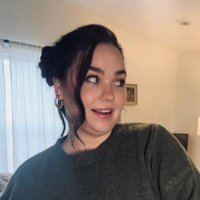 Portrait of creator hollandebaker