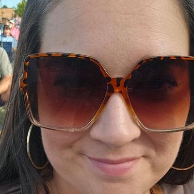 Portrait of creator heidiseawell8