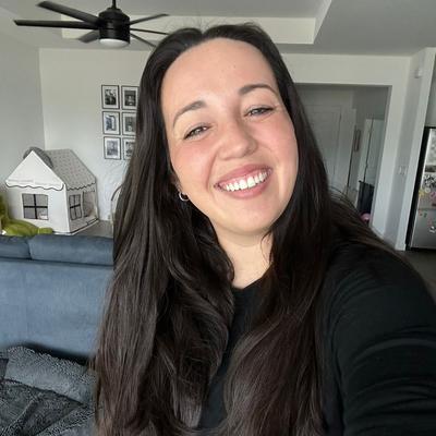 Portrait of creator laur.moody_