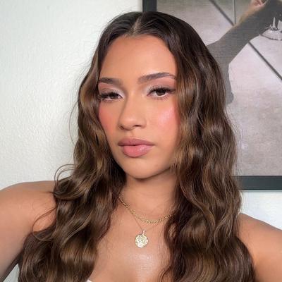 Portrait of creator estibeautybar