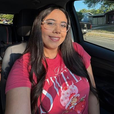 Portrait of creator danielaaa.3