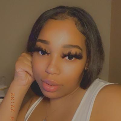 Portrait of creator _adenaaa