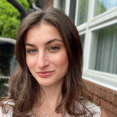 Portrait of creator beautiflybyleah