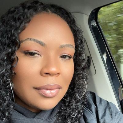 Portrait of creator susanbashley