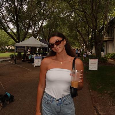 Portrait of creator brookelorenzen_