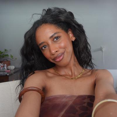 Portrait of creator laurykristel