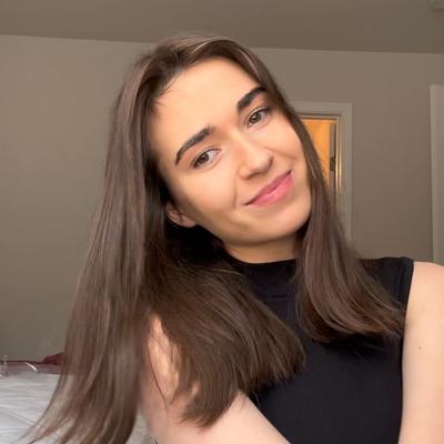 Portrait of creator mariakinakh01