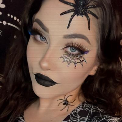 Portrait of creator aambiance_