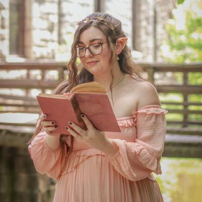 Portrait of creator xoxoglitterbug