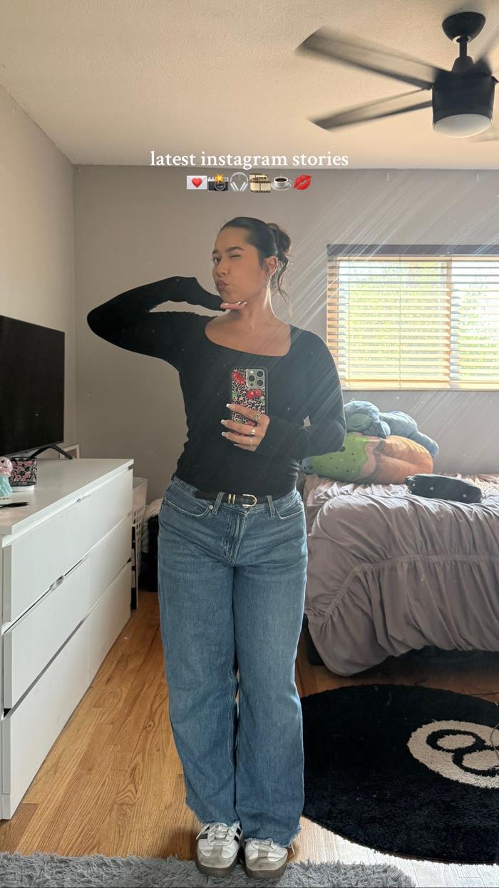 Post by selenemichelleee