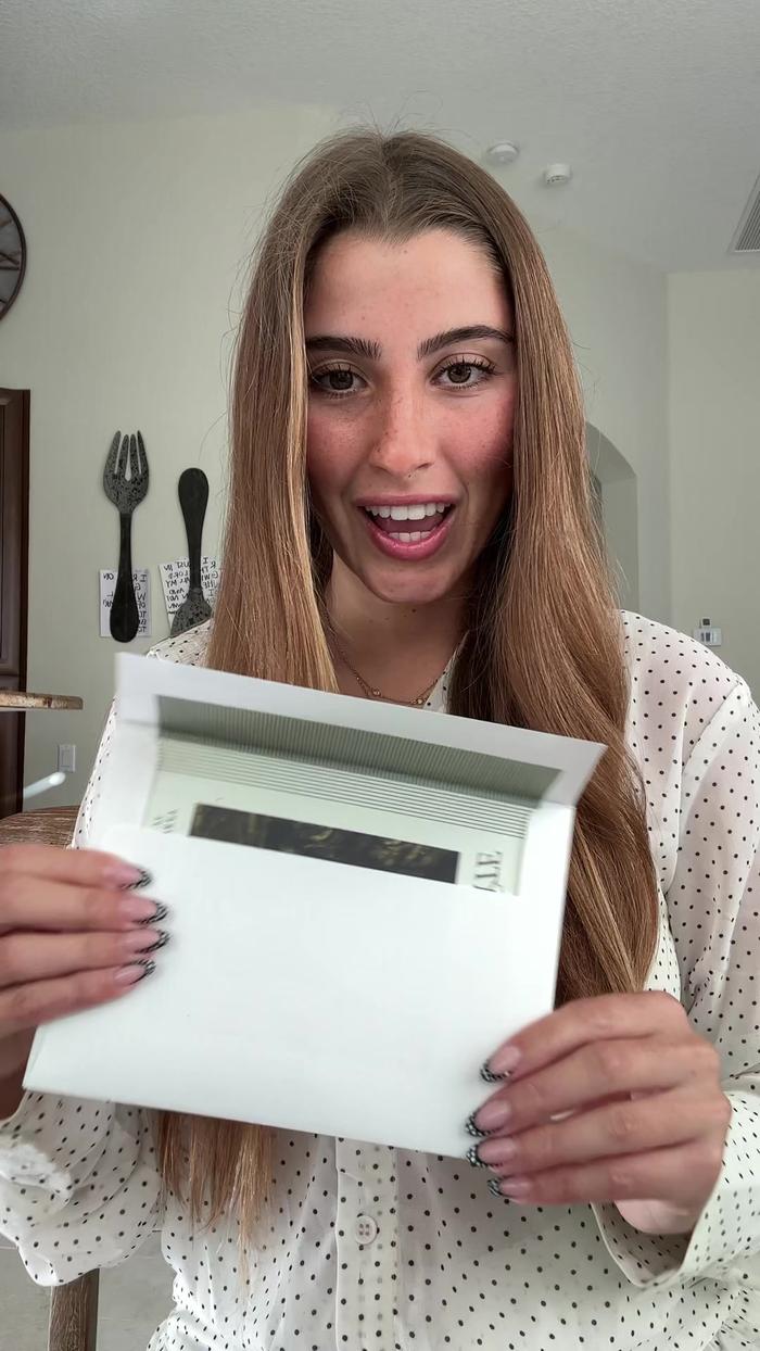 Post by carlyshasho123