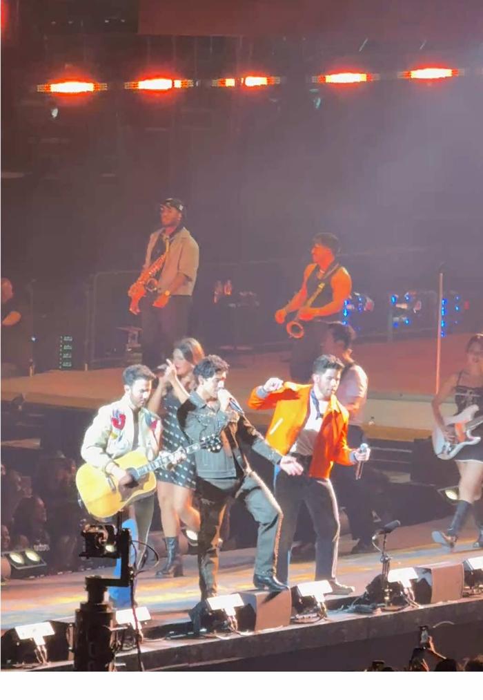 Post by _luisafer1101_