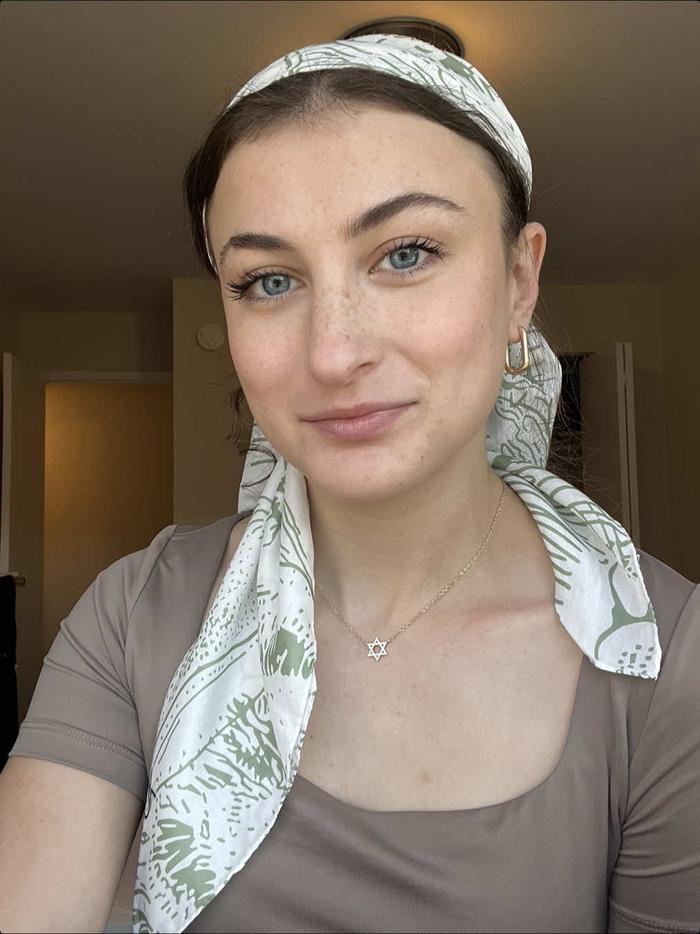 Post by beautiflybyleah