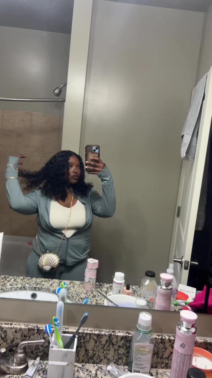 Post by esperanzzaaaa_