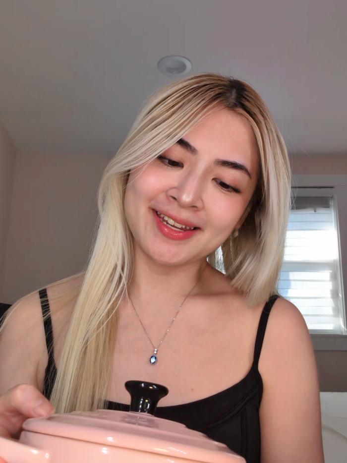 Post by snuggleswithvy