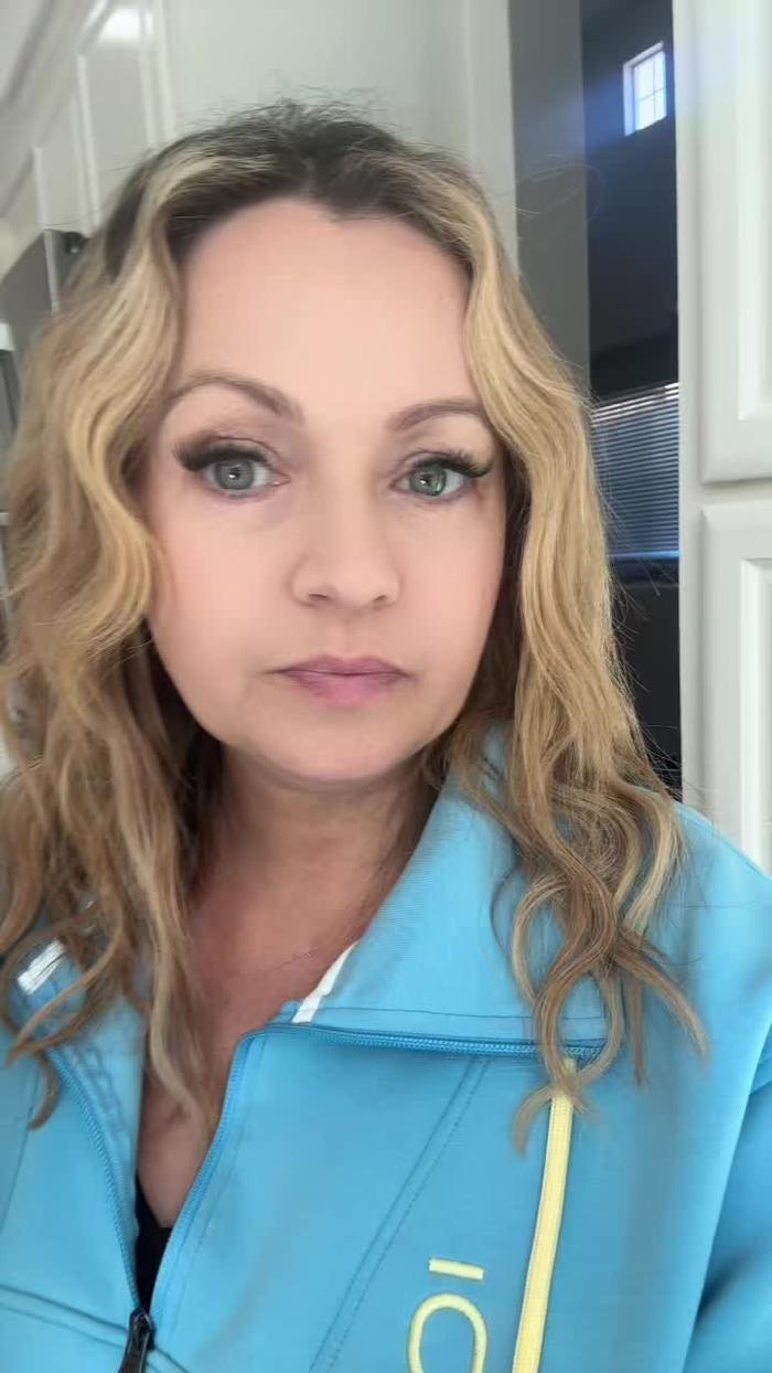 Post by ellieathena8